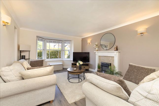 12 Matthews Drive, Newtongrange photo 2