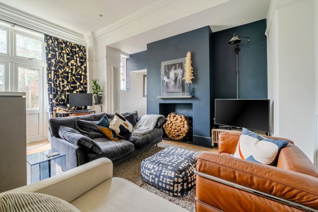 3 Rexholme, 12, Lower Edgeborough Road, Surrey photo 2