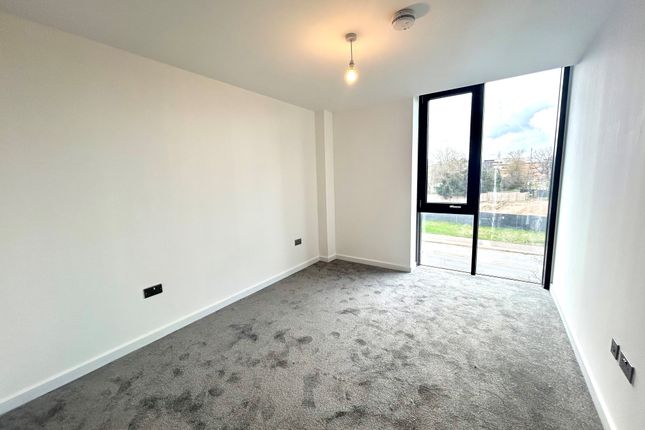 Flat 86, Milton Keynes photo 4