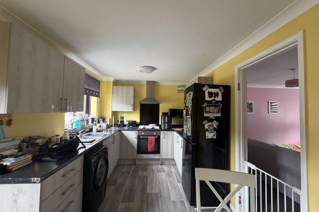 19, Sandringham Close, Spalding photo 3
