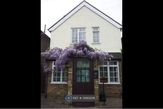 Bourneside Road, Addlestone photo 3