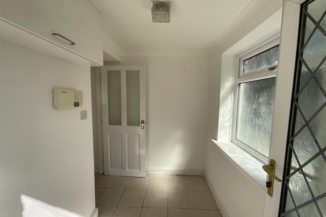 8, Danlan Road, Burry Port photo 4