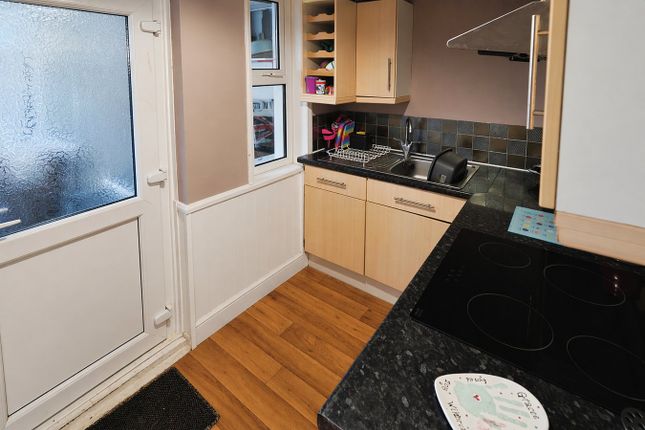 92, Gypsey Road, Bridlington photo 4
