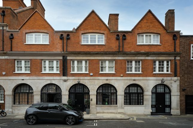 Mews house to rent in Rex Place, London, 2