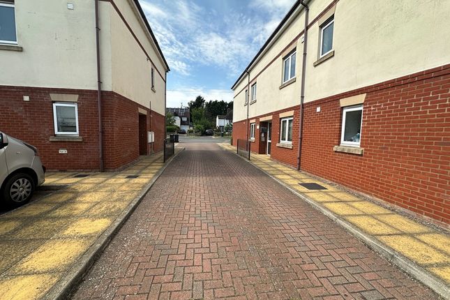 F14 - 63, Northampton Road, Wellingborough photo 2