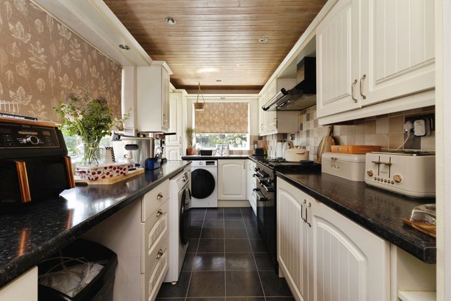 72, Devonshire Road, Middlesbrough photo 4