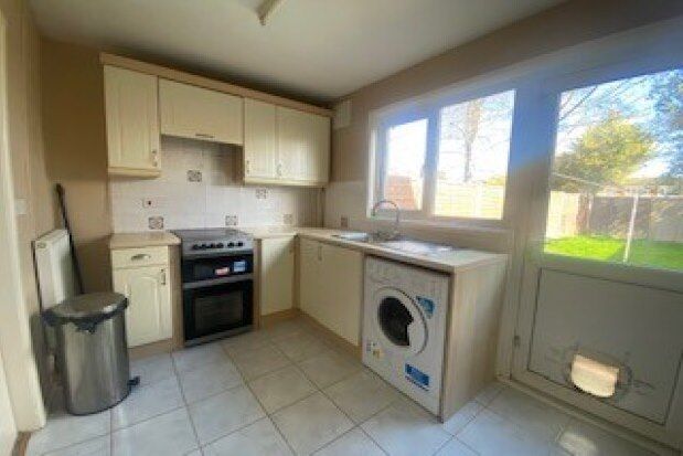 Thumbnail Property to rent in Cumbria Close, Dunstable