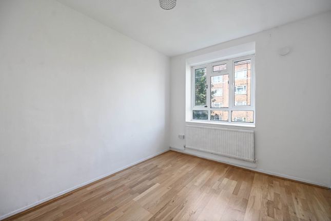 Flat 32 Cornwallis House, India Way, London photo 4