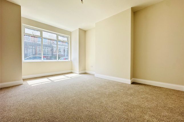 18, Roman Place, West Yorkshire photo 2