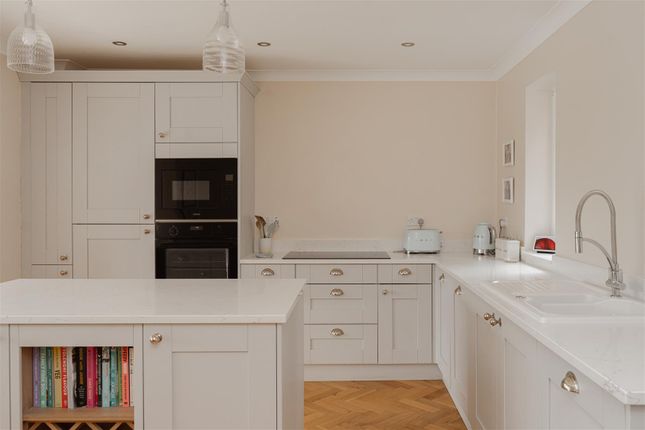 80, Ashcombe Road, Dorking photo 4