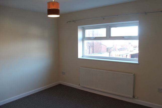 1 bed property for rent in Hollins Road, Oldham OL8