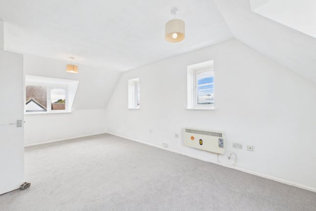 Flat 26, Tudor Court 4-6,, Alexandra Road, Gloucestershire photo 2