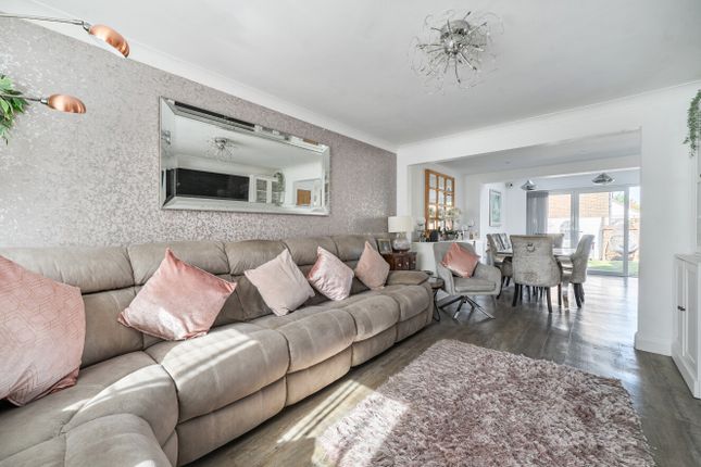 30, Trefoil Close, Berkshire photo 2