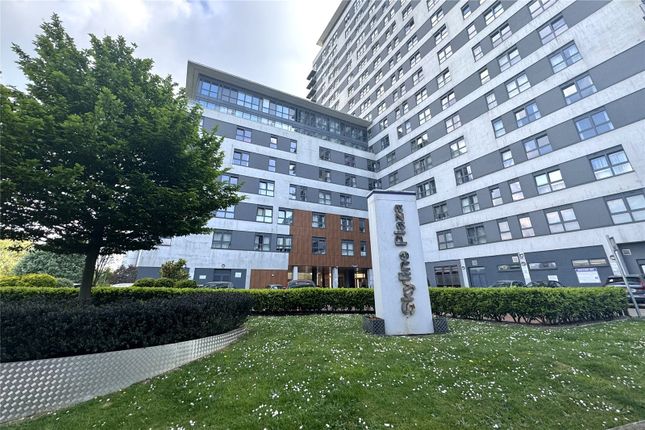 1-bed flat on 518 Skyline Plaza,, Alencon Link, Hampshire, £145,000