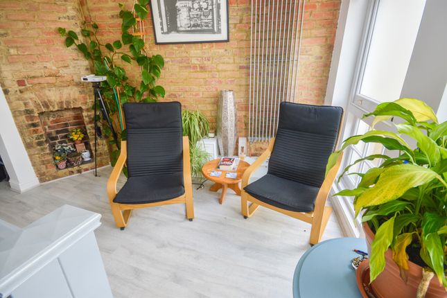 Flat for sale in Marina Arcade, Bexhill-On-Sea