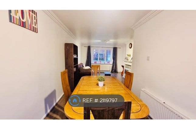 Long Lynderswood, Basildon, Basildon photo 3