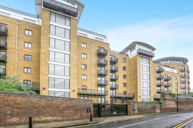 Flat for sale in Star Place, Tower Hill