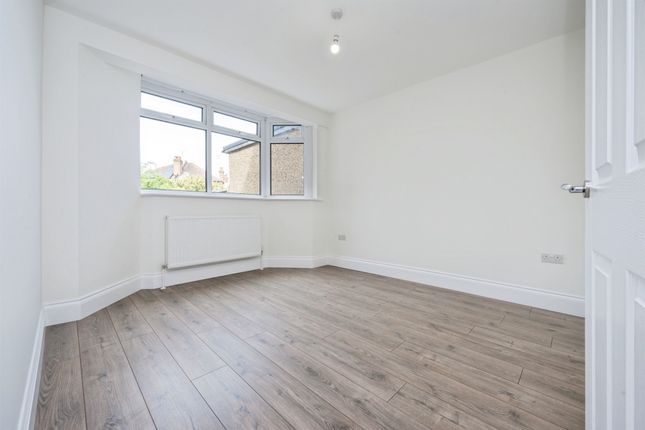 10, Elmgrove Road, Harrow photo 2