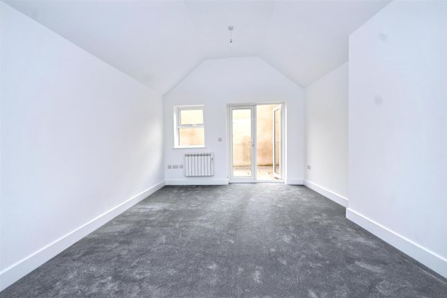 Flat 1, 22-24, Susans Road, Eastbourne photo 3