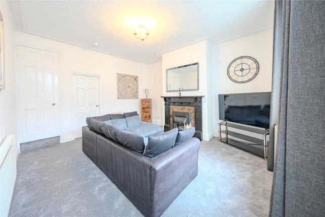 12, Woodlands Terrace, Pudsey photo 2
