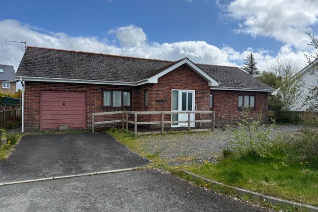 3-bed house on 8 Pen Y Bryn, Ffosyffin, Aberaeron, £275,000