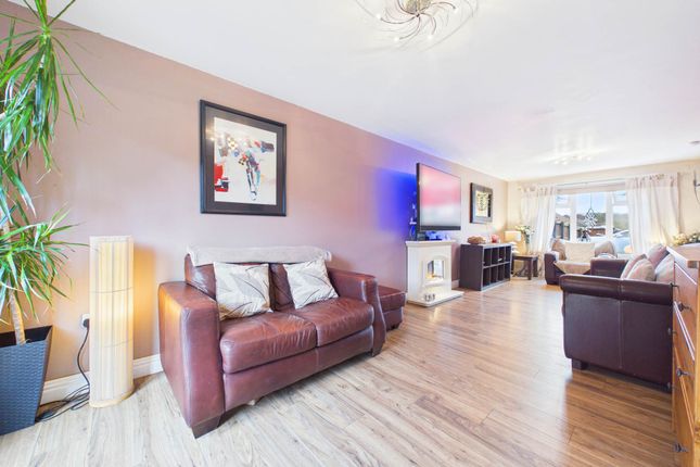 7, St Aidans Path, Wishaw photo 4