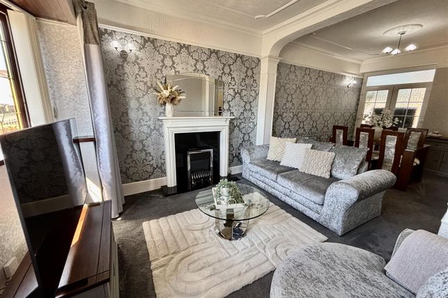 27, Sandy Road, Llanelli photo 3