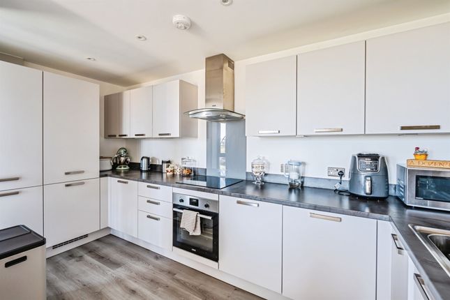 Flat 5, Kea Court, 6, Genovesa Way, Eastbourne photo 4