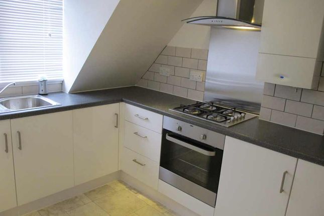 Thumbnail Maisonette to rent in Gimson Avenue, Cosby, Leicester