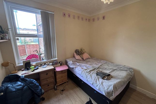 Lombard Grove, Fallowfield photo 4