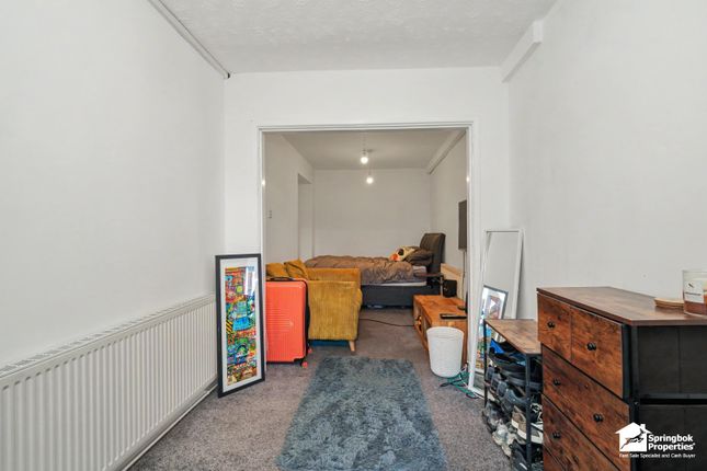 2, Winterton Close, Bolton photo 4