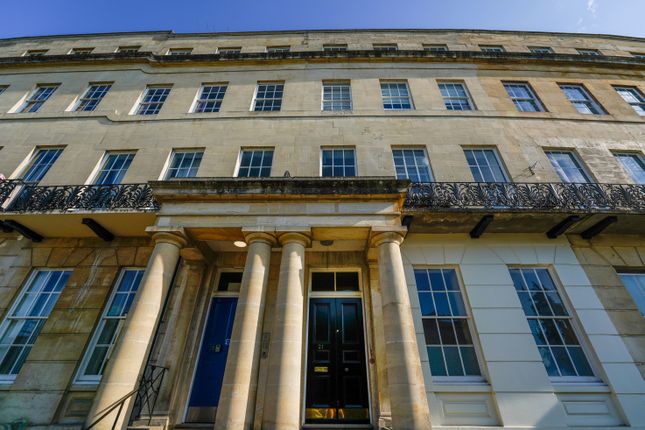 1-bed flat on Flat 5,  21, Lansdown Crescent, CHELTENHAM, £260,000