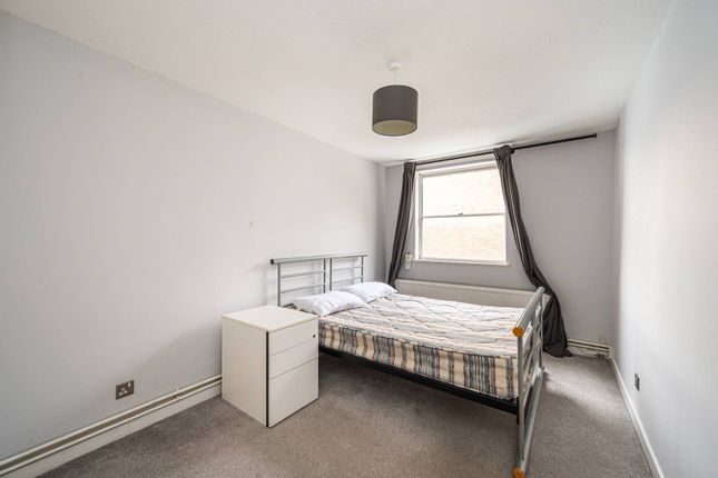 Thumbnail Flat to rent in Parkhurst Road, Holloway, London