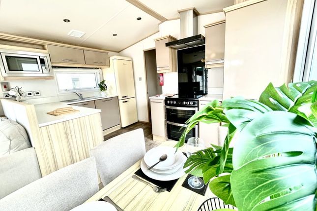 Cotswolds By Hoburne, Hoburne Cotswold Holiday Park Braodway Lane, Cirencester photo 4
