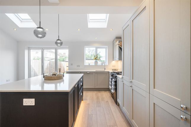 155, Cornwall Road, Ruislip photo 4