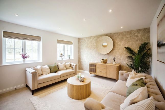 21, Roundwell Park, Bearsted, Maidstone photo 4