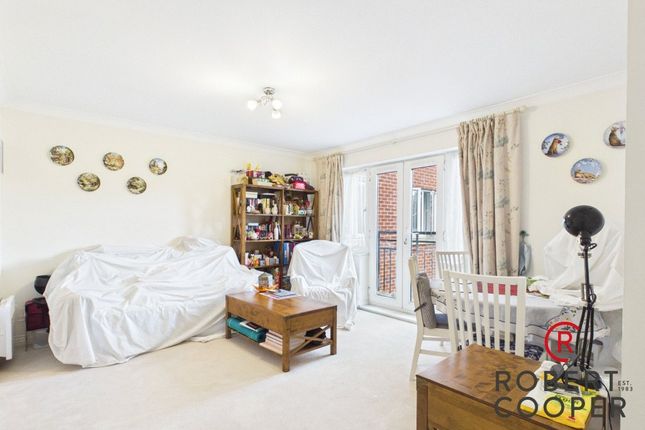 12 Royal Court,, Hume Way, Ruislip photo 2