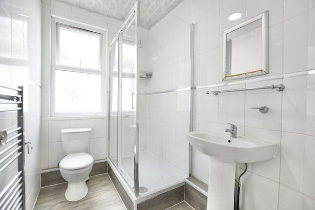 58 Heigham Road, London photo 3