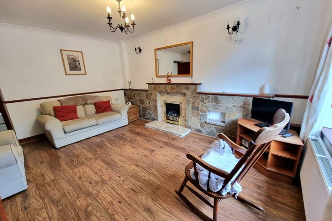 12 Beech Road, Bridgend photo 3