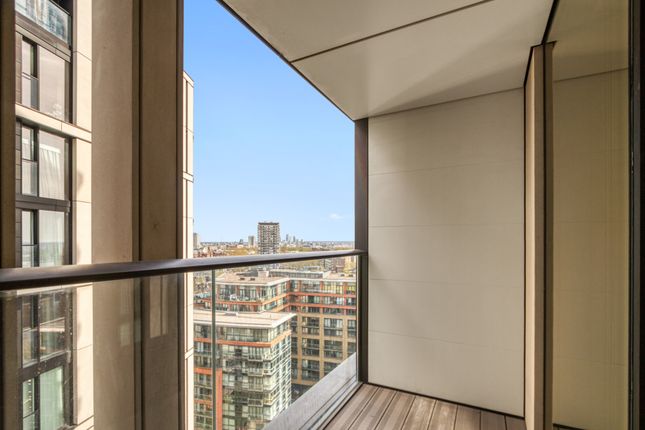 Flat for sale in 3 Merchant Square, London