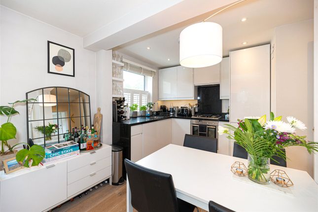 2-bed flat on 1A, Abberley Mews, London, £465,000