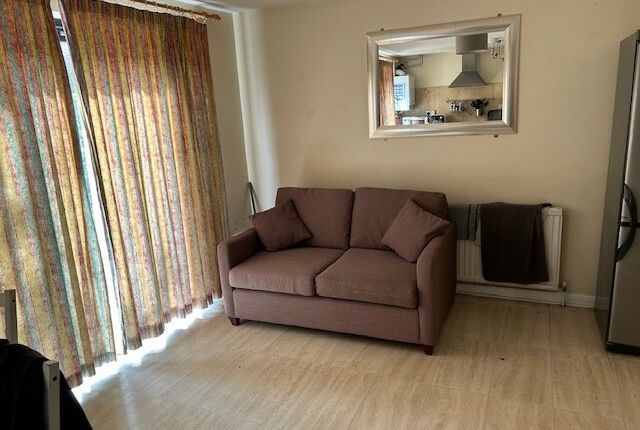 Shared accommodation to rent in Sheepway Court, Iffley, Oxford