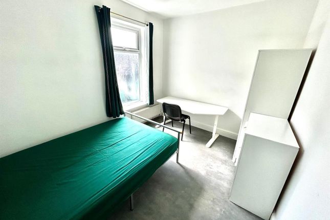 Room to rent in London Road, Sheffield