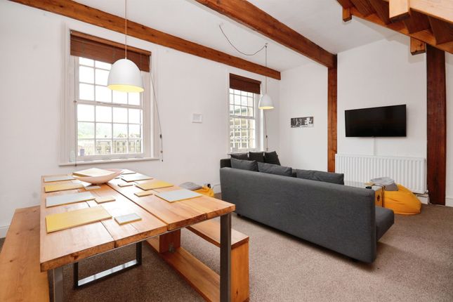 Holly House, Rutland Square, Bakewell photo 3