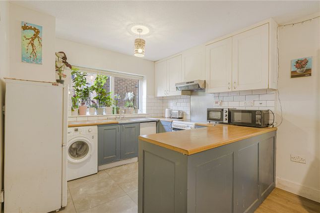 15, Farrow Place, London photo 4