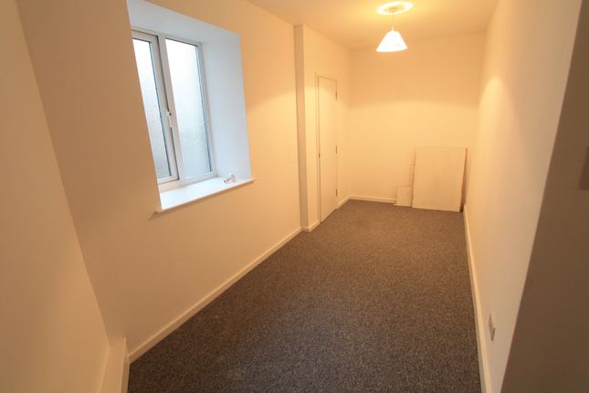 Flat to rent in Richmond Hill, Bournemouth