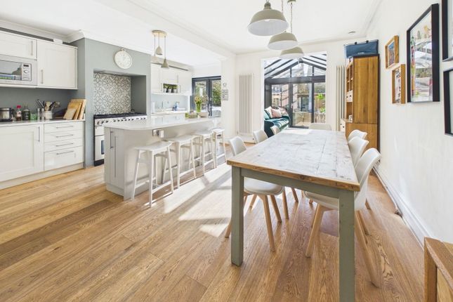 16, Rosslyn Road, Shoreham-by-sea photo 2