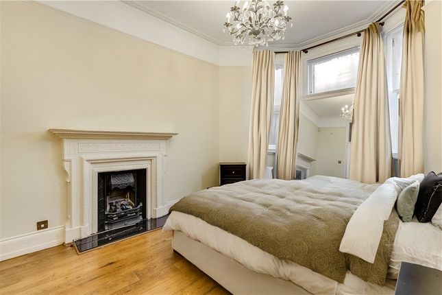 Flat for sale in Kensington Mansions, Earls Court, London