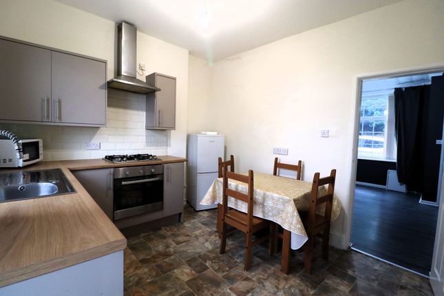 85 Haslingden Road, Blackburn photo 4