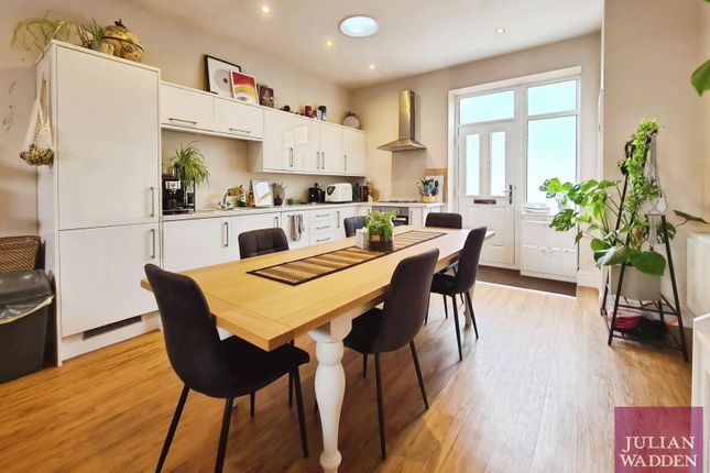 Flat 4, Zolger House, 84, Wood Street, Derbyshire photo 2